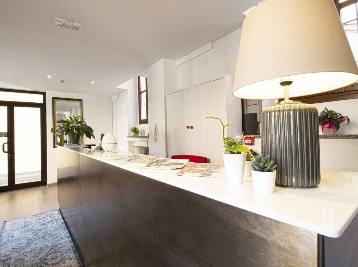 Hotel Tornielli 9 By Lvg Hotel Collection Novara Ngoại thất bức ảnh