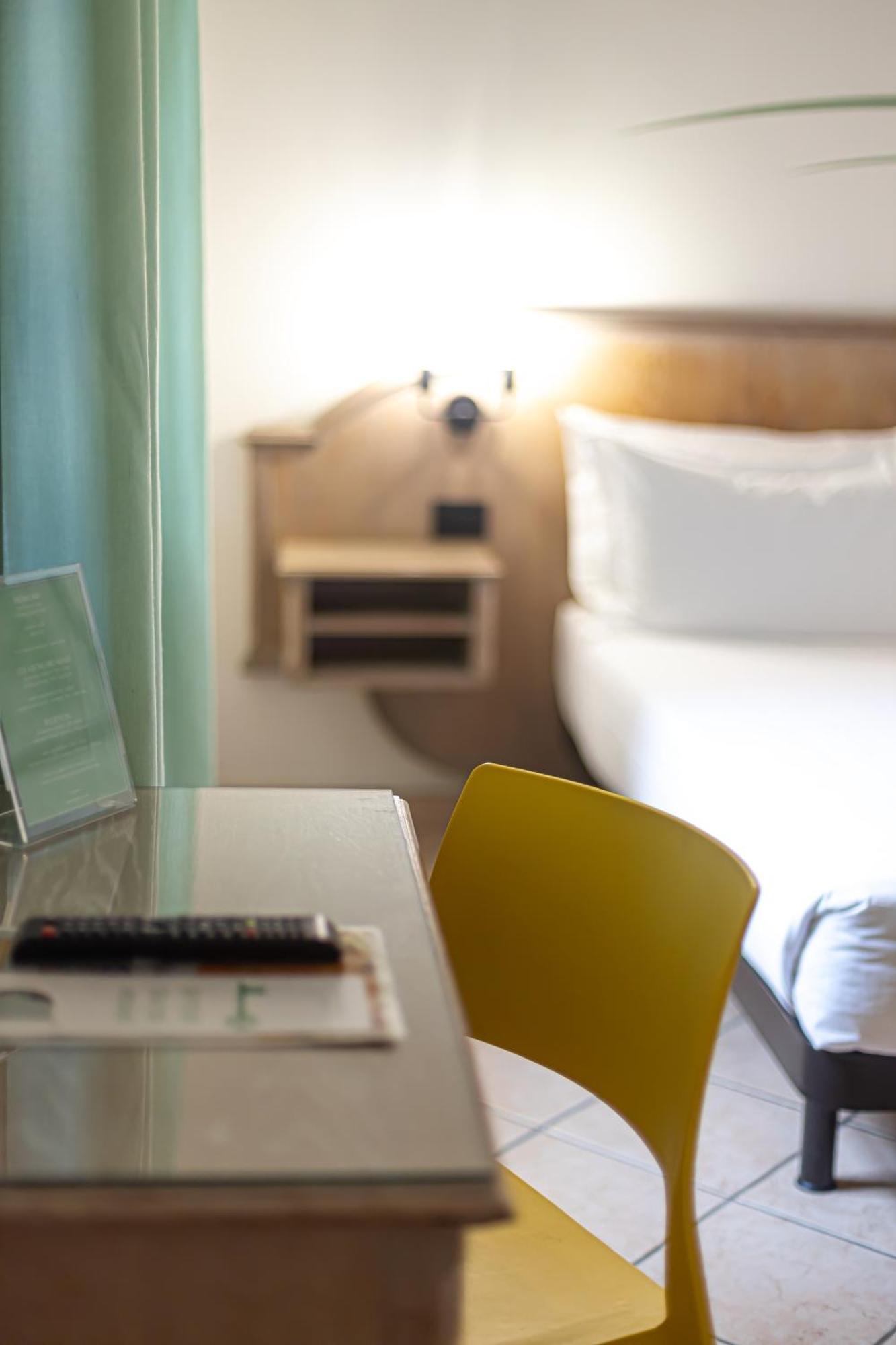 Hotel Tornielli 9 By Lvg Hotel Collection Novara Ngoại thất bức ảnh